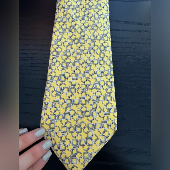Hermes Tie - 100% Silk - Picture 2 of 6